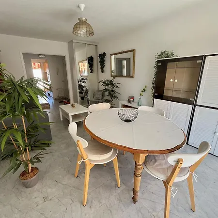 아파트 Beautiful 2 Bedroom Port - 5 Min To Beaches