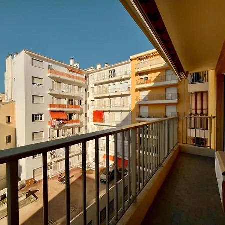 Beautiful 2 Bedroom Port - 5 Min To Beaches Apartamento